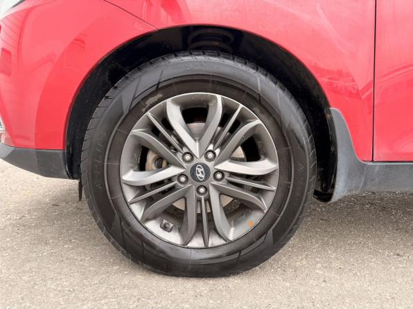 Hyundai ix35 I Рестайлинг с пробегом 2015 года, цена 1 260 000 рублей, 240074 км, внедорожник, Автокод Объявления