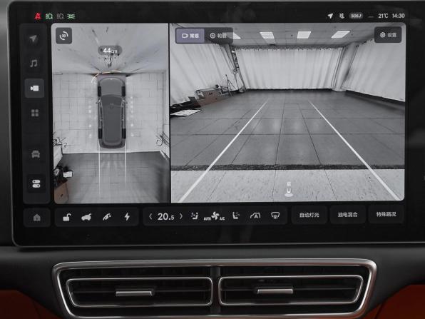 Li Auto (Lixiang) L9 I Рестайлинг с пробегом 2025 года, цена 8 979 000 рублей, 10 км, внедорожник, Автокод Объявления