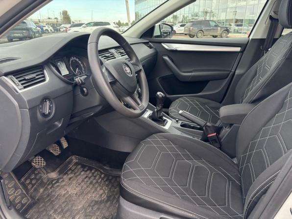 Skoda Octavia III (A7) Рестайлинг с пробегом 2018 года, цена 1 555 000 рублей, 98000 км, лифтбек, Автокод Объявления