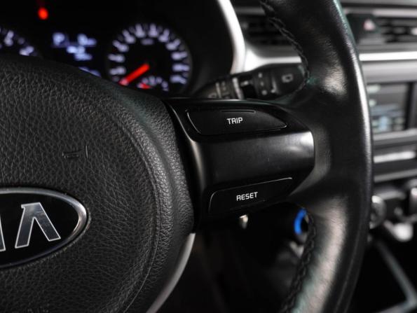 Kia Rio IV Рестайлинг с пробегом 2021 года, цена 1 099 000 рублей, 175684 км, хэтчбек, Автокод Объявления