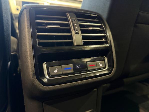 Volkswagen Passat B8 с пробегом 2017 года, цена 2 010 000 рублей, 137093 км, седан, Автокод Объявления
