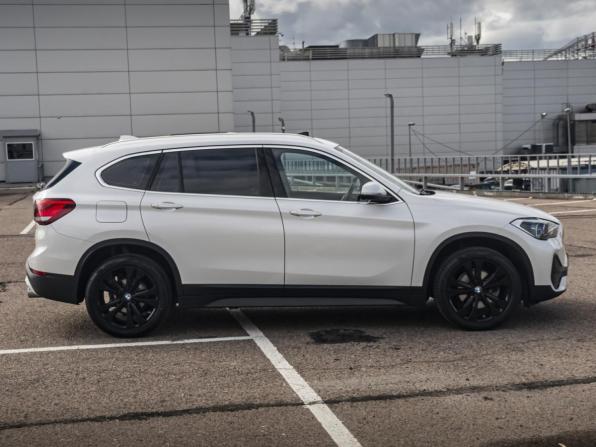 BMW X1 II (F48) Рестайлинг с пробегом 2021 года, цена 3 079 000 рублей, 42009 км, внедорожник, Автокод Объявления