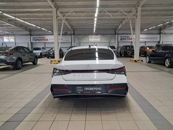 Hyundai Elantra VII (CN7) Рестайлинг с пробегом 2024 года, цена 2 350 000 рублей, 21000 км, седан, Автокод Объявления