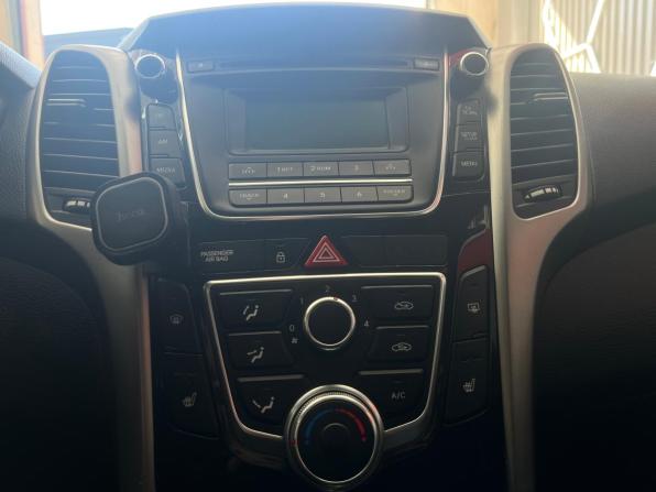 Hyundai i30 II с пробегом 2013 года, цена 950 000 рублей, 145273 км, хэтчбек, Автокод Объявления