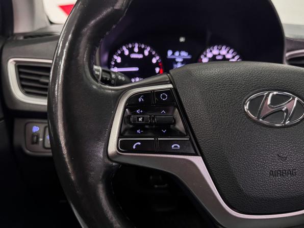 Hyundai Solaris II с пробегом 2018 года, цена 1 439 000 рублей, 80087 км, седан, Автокод Объявления