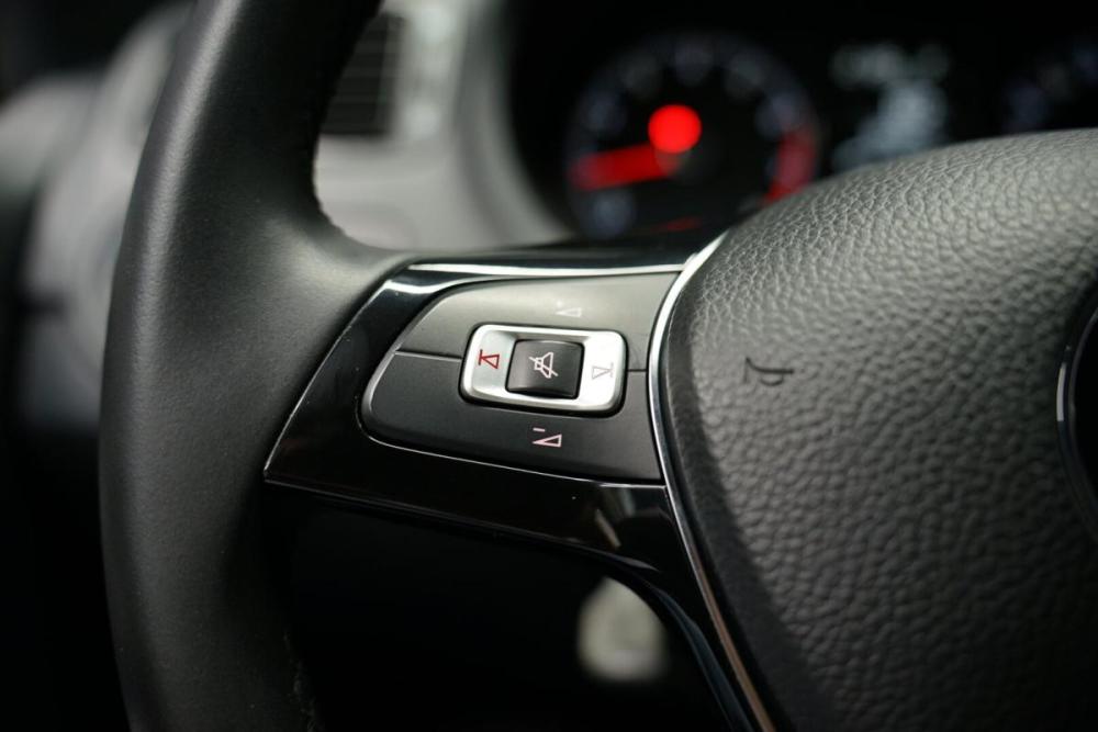 Volkswagen Polo V Рестайлинг Крым  - изображение 14