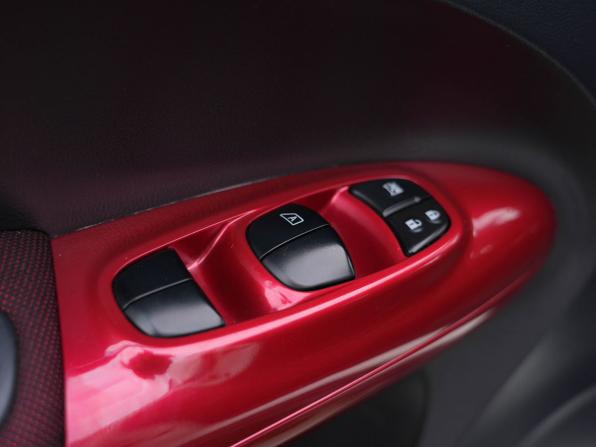 Nissan Juke I с пробегом 2013 года, цена 1 190 000 рублей, 127051 км, внедорожник, Автокод Объявления