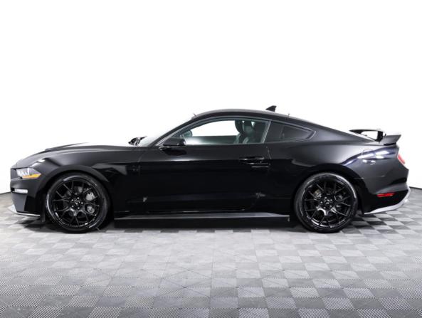 Ford Mustang VI Рестайлинг с пробегом 2022 года, цена 3 685 000 рублей, 42981 км, купе, Автокод Объявления