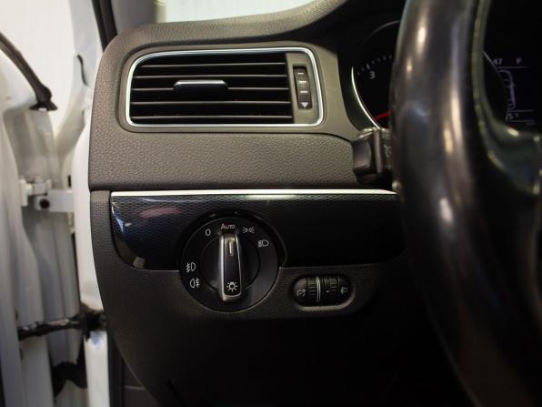 Volkswagen Jetta VI Рестайлинг с пробегом 2016 года, цена 1 375 000 рублей, 136451 км, седан, Автокод Объявления