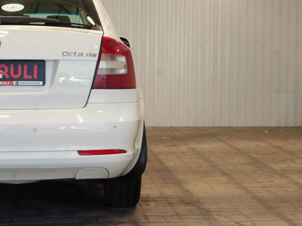 Skoda Octavia II (A5) Рестайлинг с пробегом 2011 года, цена 665 000 рублей, 249015 км, лифтбек, Автокод Объявления