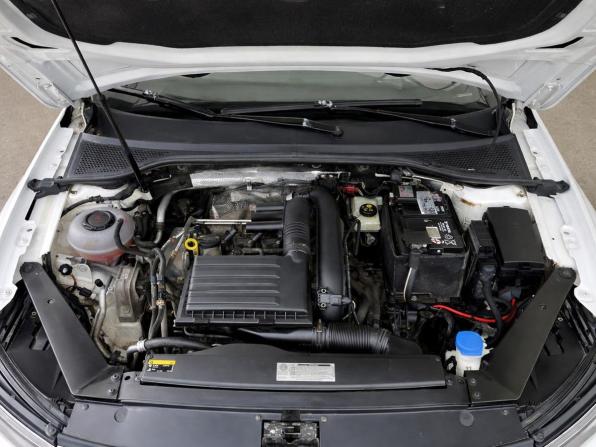 Volkswagen Passat B8 с пробегом 2018 года, цена 1 687 000 рублей, 235426 км, седан, Автокод Объявления
