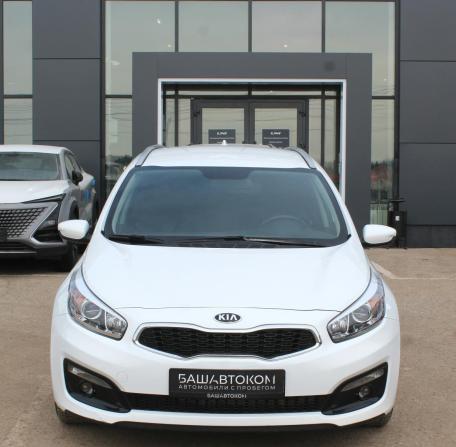 Kia Ceed II Рестайлинг с пробегом 2018 года, цена 1 270 000 рублей, 91050 км, универсал, Автокод Объявления