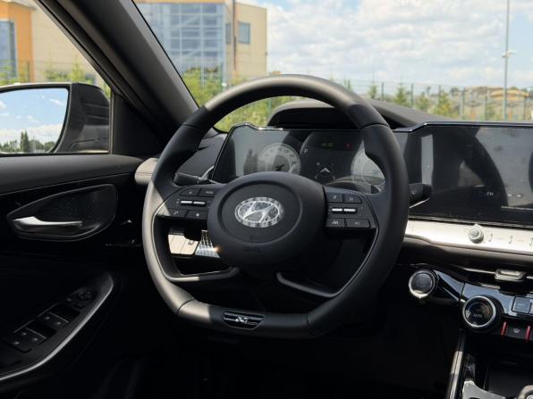 Hyundai Lafesta I Рестайлинг с пробегом 2025 года, цена 3 050 000 рублей, 119 км, седан, Автокод Объявления