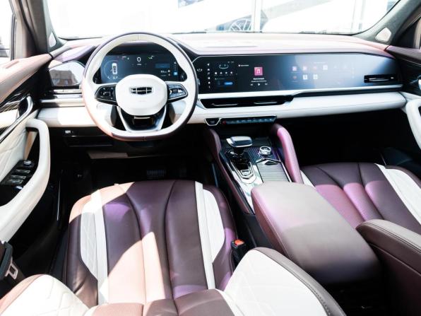 Geely Monjaro I с пробегом 2023 года, цена 3 166 800 рублей, 28558 км, внедорожник, Автокод Объявления