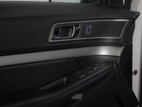 Ford Explorer V Рестайлинг с пробегом 2018 года, цена 3 155 000 рублей, 99213 км, внедорожник, Автокод Объявления