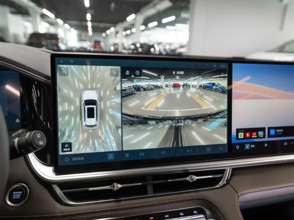 Geely Monjaro I Рестайлинг 2 с пробегом 2026 года, цена 4 135 000 рублей, 50 км, внедорожник, Автокод Объявления
