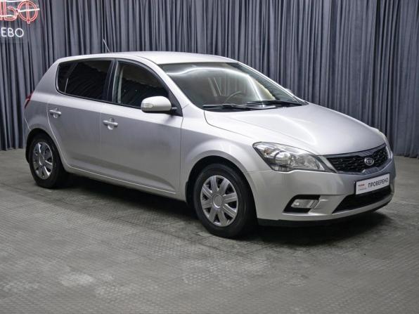 Kia Ceed I Рестайлинг с пробегом 2011 года, цена 900 000 рублей, 175740 км, хэтчбек, Автокод Объявления
