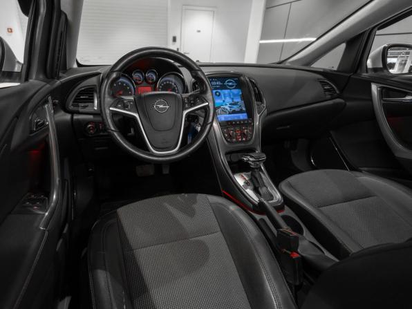 Opel Astra J с пробегом 2012 года, цена 645 000 рублей, 236564 км, хэтчбек, Автокод Объявления