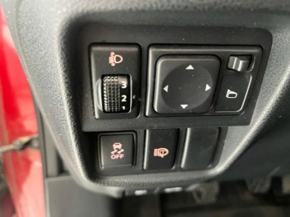 Nissan Juke I с пробегом 2013 года, цена 1 012 000 рублей, 91268 км, внедорожник, Автокод Объявления