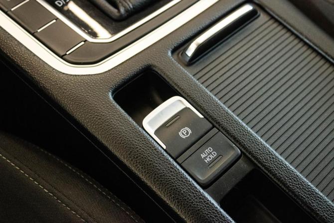 Volkswagen Passat B8 с пробегом 2016 года, цена 1 549 000 рублей, 191230 км, седан, Автокод Объявления