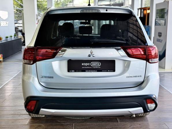 Mitsubishi Outlander III Рестайлинг 2 с пробегом 2015 года, цена 1 519 000 рублей, 223160 км, внедорожник, Автокод Объявления