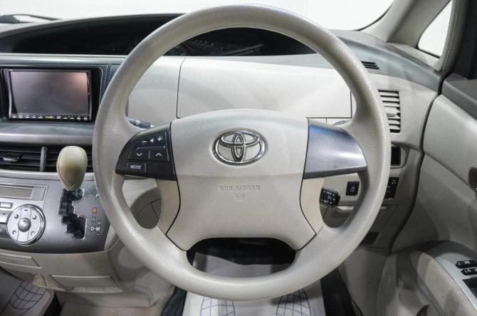 Toyota Estima I с пробегом 2012 года, цена 599 000 рублей, 100000 км, минивэн, Автокод Объявления
