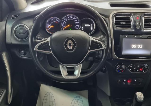 Renault Logan II Рестайлинг с пробегом 2021 года, цена 1 180 000 рублей, 70352 км, седан, Автокод Объявления