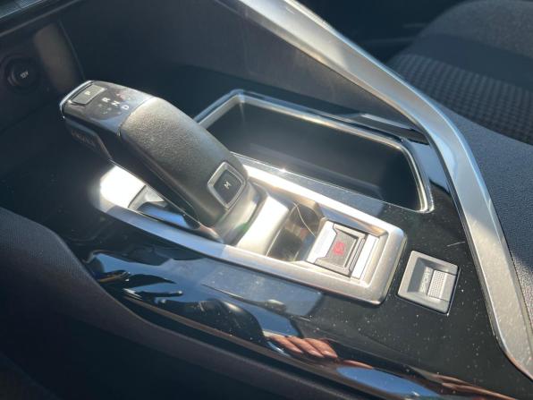 Peugeot 3008 II с пробегом 2019 года, цена 1 718 400 рублей, 112250 км, внедорожник, Автокод Объявления