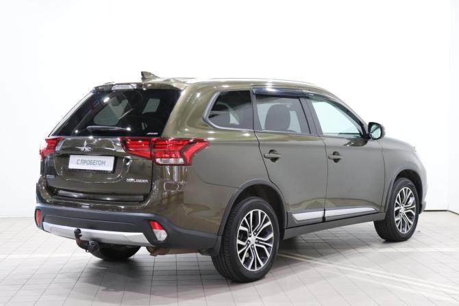 Mitsubishi Outlander III Рестайлинг 2 с пробегом 2018 года, цена 1 970 000 рублей, 113394 км, внедорожник, Автокод Объявления