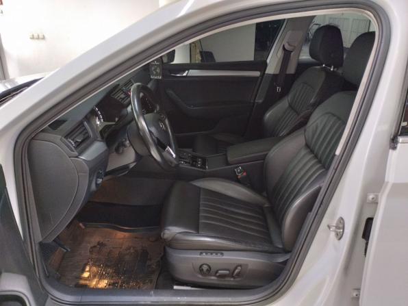 Skoda Superb III с пробегом 2018 года, цена 2 350 000 рублей, 140035 км, универсал, Автокод Объявления