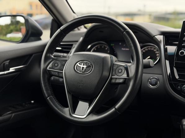 Toyota Camry VIII (XV70) Рестайлинг с пробегом 2021 года, цена 3 100 000 рублей, 97032 км, седан, Автокод Объявления