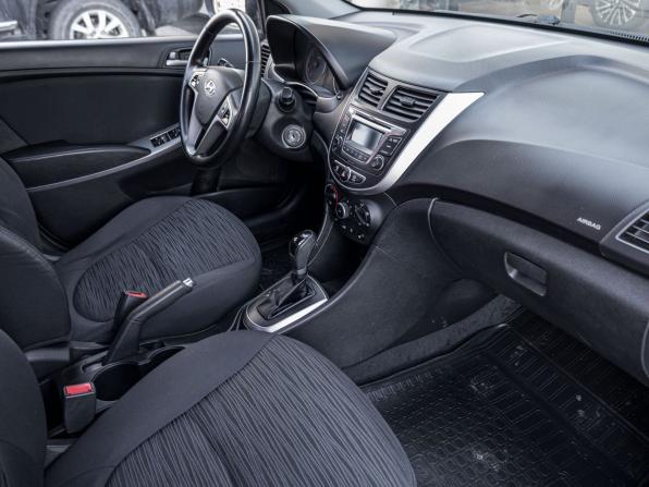 Hyundai Solaris I Рестайлинг с пробегом 2015 года, цена 897 788 рублей, 121000 км, седан, Автокод Объявления