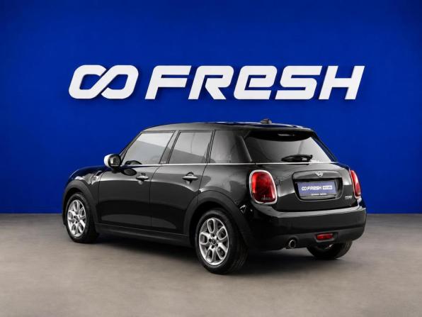 Mini Hatch III (F55/F56) Рестайлинг с пробегом 2020 года, цена 2 400 050 рублей, 85789 км, хэтчбек, Автокод Объявления