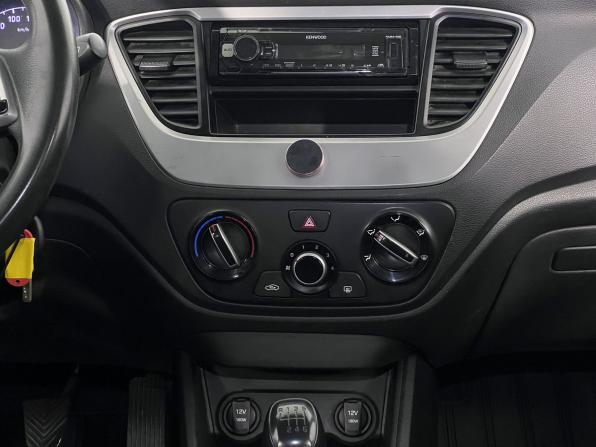 Hyundai Solaris II с пробегом 2017 года, цена 939 000 рублей, 216677 км, седан, Автокод Объявления