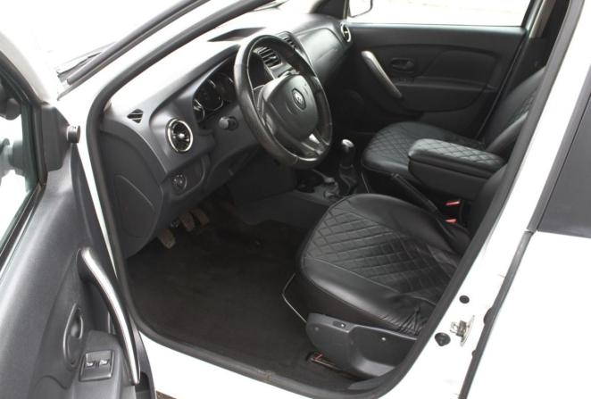 Renault Logan II с пробегом 2016 года, цена 580 000 рублей, 175146 км, седан, Автокод Объявления