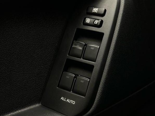 Toyota Land Cruiser Prado 150 Series Рестайлинг 2 с пробегом 2019 года, цена 3 999 000 рублей, 259751 км, внедорожник, Автокод Объявления