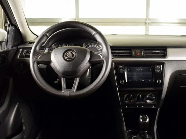 Skoda Rapid I Рестайлинг с пробегом 2019 года, цена 949 995 рублей, 179557 км, лифтбек, Автокод Объявления