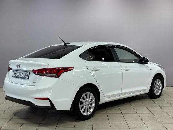 Hyundai Solaris II с пробегом 2018 года, цена 1 330 000 рублей, 128786 км, седан, Автокод Объявления