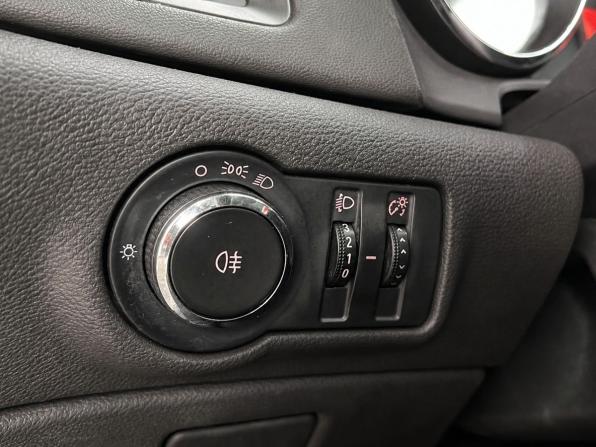 Opel Astra J с пробегом 2011 года, цена 379 000 рублей, 164374 км, хэтчбек, Автокод Объявления