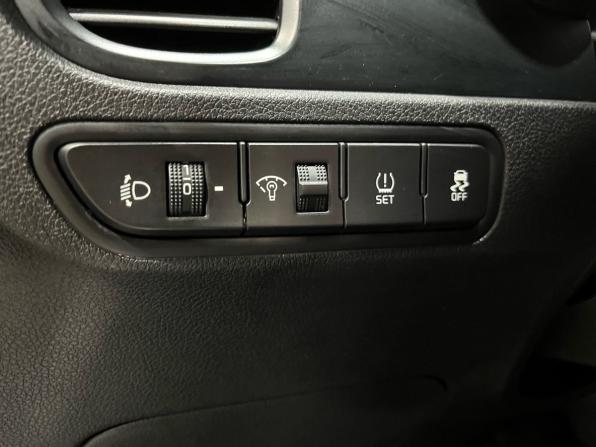 Kia Rio IV с пробегом 2017 года, цена 1 150 000 рублей, 160598 км, седан, Автокод Объявления