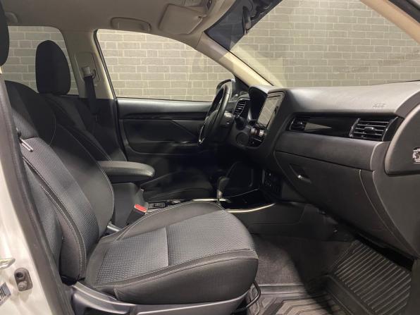 Mitsubishi Outlander III Рестайлинг 3 с пробегом 2020 года, цена 2 300 000 рублей, 147513 км, внедорожник, Автокод Объявления