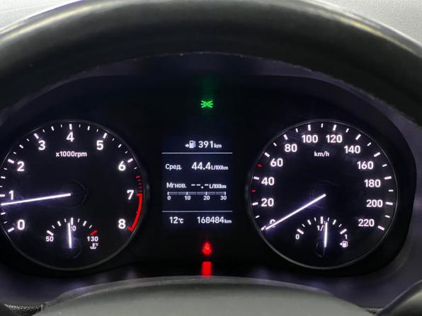 Hyundai Solaris II с пробегом 2018 года, цена 980 000 рублей, 168483 км, седан, Автокод Объявления