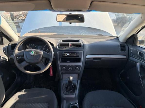 Skoda Octavia II (A5) Рестайлинг с пробегом 2011 года, цена 599 000 рублей, 232000 км, лифтбек, Автокод Объявления