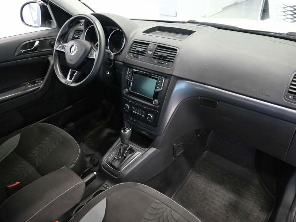 Skoda Yeti I Рестайлинг с пробегом 2017 года, цена 1 334 900 рублей, 146208 км, внедорожник, Автокод Объявления