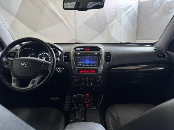 Kia Sorento II Рестайлинг с пробегом 2015 года, цена 1 790 000 рублей, 197473 км, внедорожник, Автокод Объявления