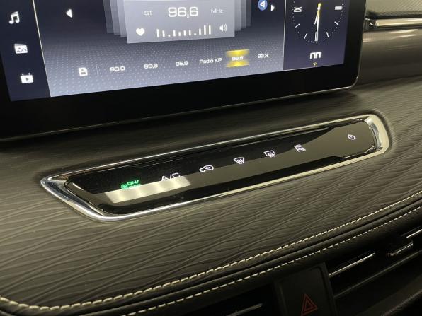 Haval Jolion I с пробегом 2023 года, цена 1 799 000 рублей, 35638 км, внедорожник, Автокод Объявления