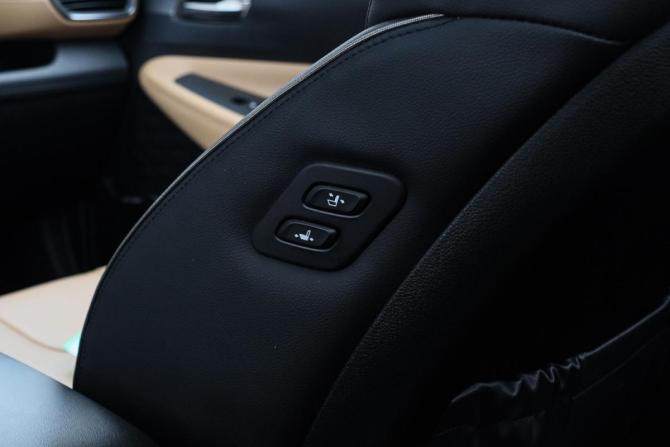 Hyundai Santa Fe IV Рестайлинг с пробегом 2021 года, цена 4 070 000 рублей, 56855 км, внедорожник, Автокод Объявления