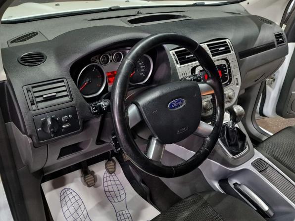 Ford Kuga I с пробегом 2012 года, цена 990 000 рублей, 224605 км, внедорожник, Автокод Объявления