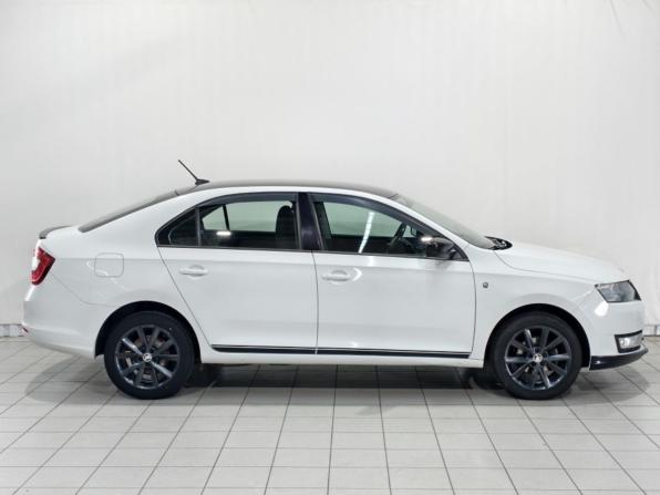 Skoda Rapid I с пробегом 2016 года, цена 1 065 000 рублей, 103854 км, лифтбек, Автокод Объявления
