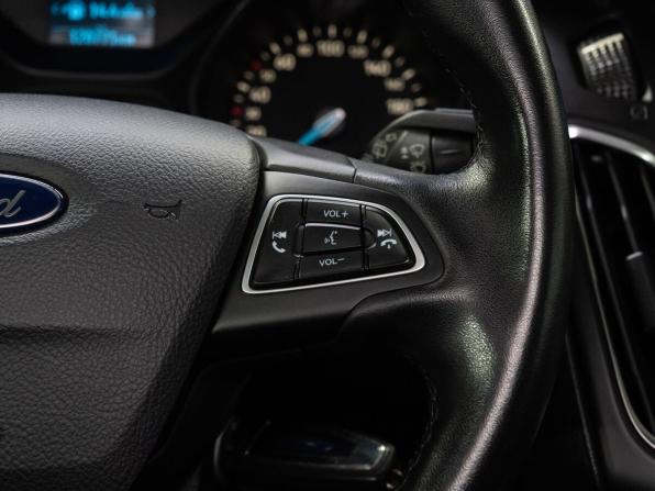 Ford Focus III Рестайлинг с пробегом 2017 года, цена 1 150 000 рублей, 120768 км, хэтчбек, Автокод Объявления